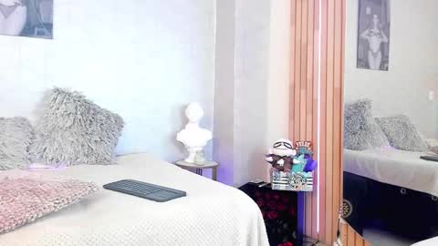 AlmaBella online show from 03-12-25, 01:40