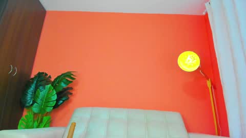 Alma Castillo online show from 12-20-24, 02:41