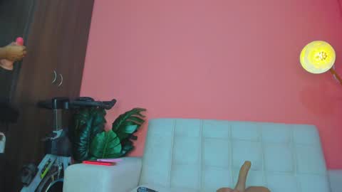 Alma Castillo online show from 12-31-24, 02:40