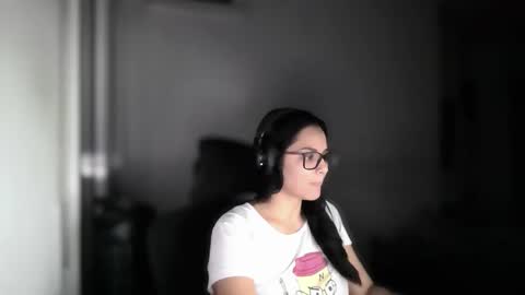 Snapshot of almamaria chatting on 10-15-25, 10:54 almamaria online show from 10-15-25, 10:54