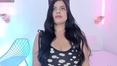 Snapshot of almamarvik chatting on 11-12-25, 03:45 alma marvik online show from 11-12-25, 03:45