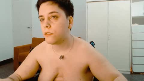 Almond online show from 03-10-25, 04:17