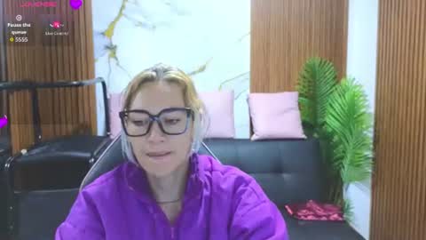 alonddra_tay online show from 07-17-26, 11:39