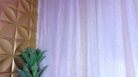 Hazel Bowie online show from 03-18-26, 02:04