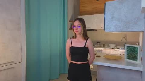 Alorena online show from 12-15-25, 03:49