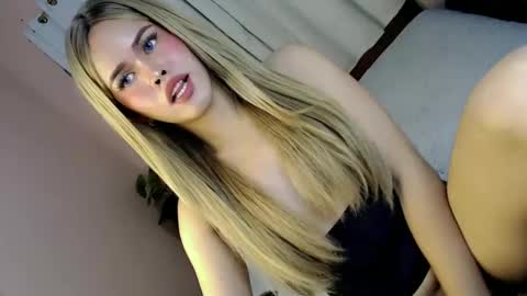 LEXY online show from 01-27-25, 04:54