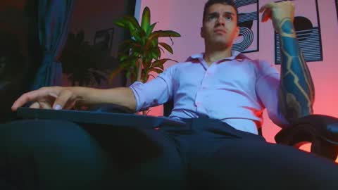 alpha_dominus_ online show from 04-10-26, 04:06