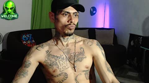 Snapshot of alpha_zom chatting on 05-13-26, 04:10 Alpha Zom online show from 05-13-26, 04:10