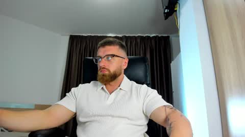 Alphaalexxx Lets reach Me 100 thumbs up online show from 06-11-26, 10:24