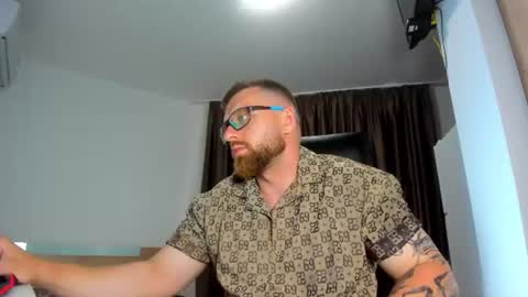 Alphaalexxx Lets reach Me 100 thumbs up online show from 06-22-26, 05:21