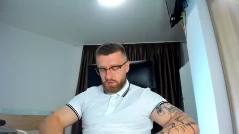Alphaalexxx Lets reach Me 100 thumbs up online show from 07-08-26, 05:28