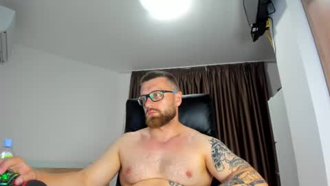 Alphaalexxx Lets reach Me 100 thumbs up online show from 07-11-26, 07:05