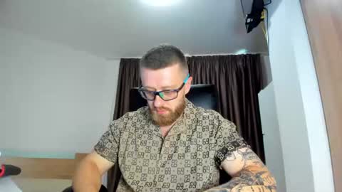 Alphaalexxx Lets reach Me 100 thumbs up online show from 07-12-26, 03:47