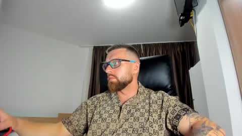 Alphaalexxx Lets reach Me 100 thumbs up online show from 07-18-26, 06:01