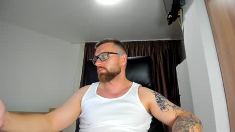 Alphaalexxx Lets reach Me 100 thumbs up online show from 07-22-26, 05:16