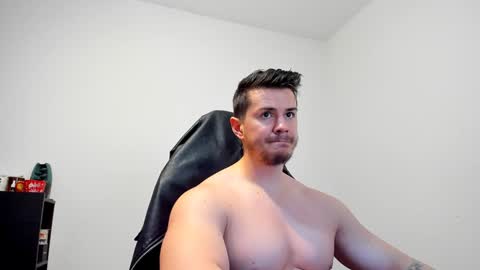 Snapshot of alphagodleatherking92 chatting on 01-06-25, 06:58 LeatherMaster online show from 01-06-25, 06:58