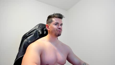 Snapshot of alphagodleatherking92 chatting on 01-15-25, 05:40 LeatherMaster online show from 01-15-25, 05:40