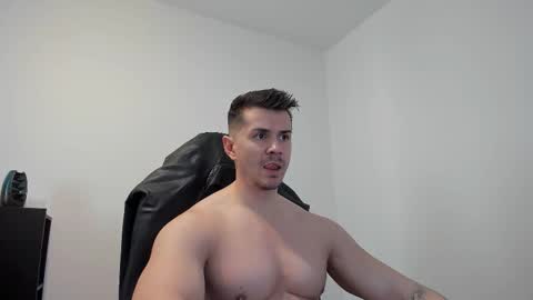 Snapshot of alphagodleatherking92 chatting on 10-17-25, 08:17 LeatherMaster online show from 10-17-25, 08:17