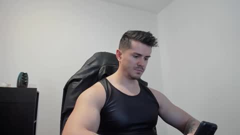 Snapshot of alphagodleatherking92 chatting on 10-25-25, 01:40 LeatherMaster online show from 10-25-25, 01:40