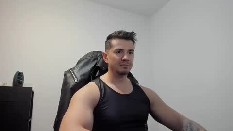 Snapshot of alphagodleatherking92 chatting on 11-05-25, 08:25 LeatherMaster online show from 11-05-25, 08:25