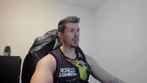 Snapshot of alphagodleatherking92 chatting on 11-29-25, 03:37 LeatherMaster online show from 11-29-25, 03:37