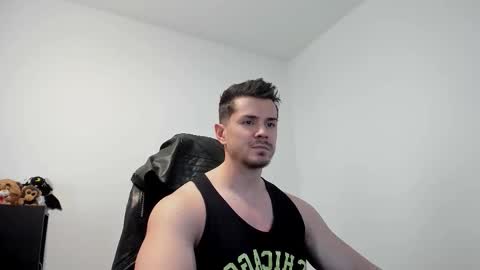 Snapshot of alphagodleatherking92 chatting on 01-18-26, 01:04 LeatherMaster online show from 01-18-26, 01:04