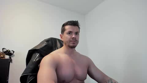 Snapshot of alphagodleatherking92 chatting on 02-18-26, 10:11 LeatherMaster online show from 02-18-26, 10:11