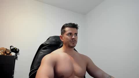 Snapshot of alphagodleatherking92 chatting on 03-31-26, 05:24 LeatherMaster online show from 03-31-26, 05:24