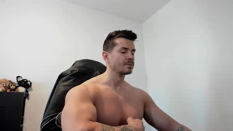 Snapshot of alphagodleatherking92 chatting on 04-17-26, 09:34 LeatherMaster online show from 04-17-26, 09:34