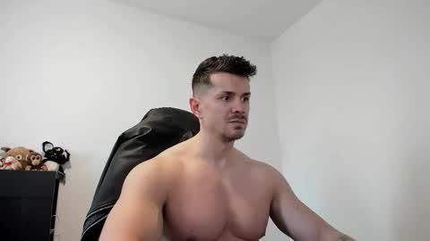 Snapshot of alphagodleatherking92 chatting on 05-08-26, 03:28 LeatherMaster online show from 05-08-26, 03:28