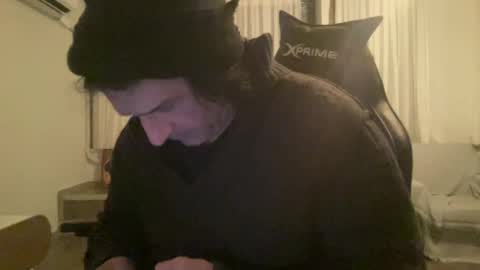 Snapshot of alphandre chatting on 02-13-25, 06:05 AlphAndre online show from 02-13-25, 06:05