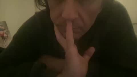 Snapshot of alphandre chatting on 03-08-25, 08:35 AlphAndre online show from 03-08-25, 08:35