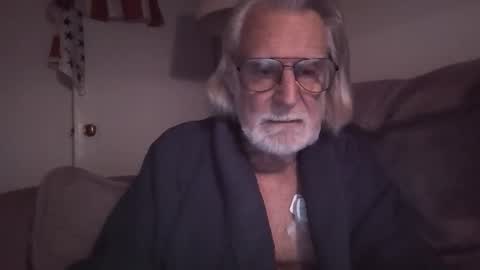 AlphaUniform online show from 12-18-25, 12:44