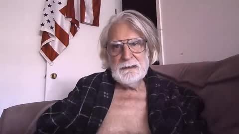 AlphaUniform online show from 04-23-26, 12:29