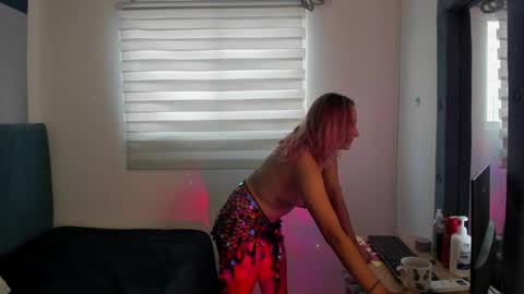 Snapshot of alterego1__ chatting on 09-15-25, 11:54 Alter online show from 09-15-25, 11:54