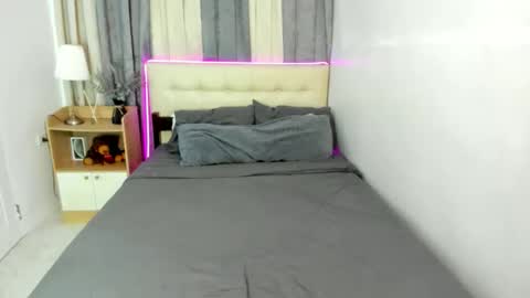 Snapshot of althea_xx chatting on 11-13-25, 06:07 Andrea online show from 11-13-25, 06:07