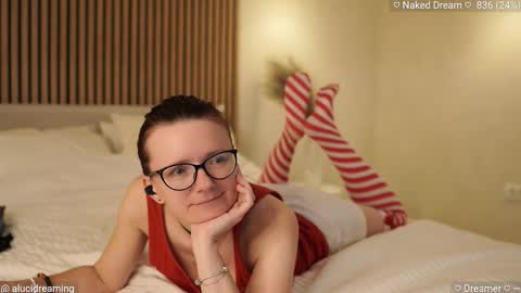 Snapshot of alucidreaming chatting on 11-17-25, 07:08 Lucid Dreaming online show from 11-17-25, 07:08