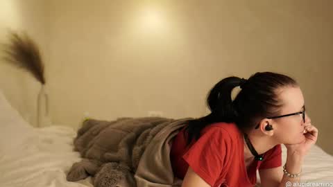 Lucid Dreaming online show from 12-21-25, 09:00