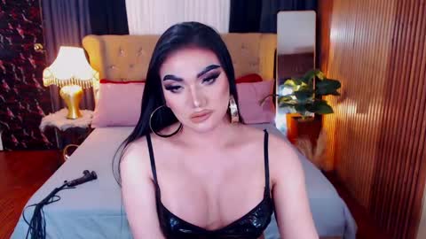 Snapshot of alurajhenson chatting on 05-08-26, 02:39 Alura Jhenson online show from 05-08-26, 02:39