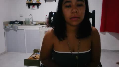 Snapshot of aly826805 chatting on 02-27-26, 04:34 analia online show from 02-27-26, 04:34