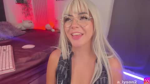 Snapshot of aly_nucita_2 chatting on 02-10-25, 01:44 Im back 3 follow me on instagram na misuan online show from 02-10-25, 01:44