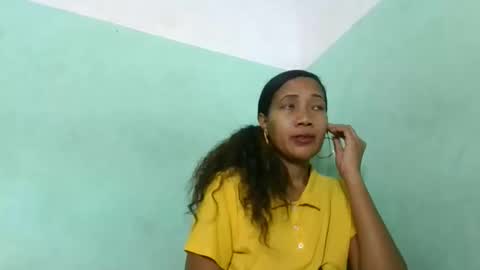 Snapshot of alyahtah chatting on 06-10-26, 06:01 alyahtah online show from 06-10-26, 06:01