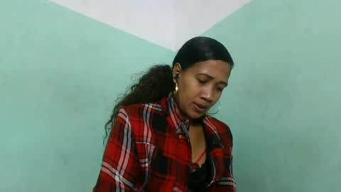 Snapshot of alyahtah chatting on 06-23-26, 06:00 alyahtah online show from 06-23-26, 06:00