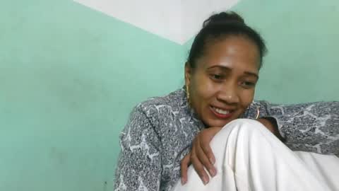Snapshot of alyahtah chatting on 06-24-26, 06:18 alyahtah online show from 06-24-26, 06:18