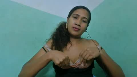 Snapshot of alyahtah chatting on 07-07-26, 06:47 alyahtah online show from 07-07-26, 06:47