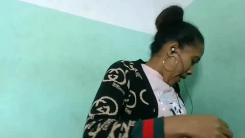 Snapshot of alyahtah chatting on 07-11-26, 07:11 alyahtah online show from 07-11-26, 07:11