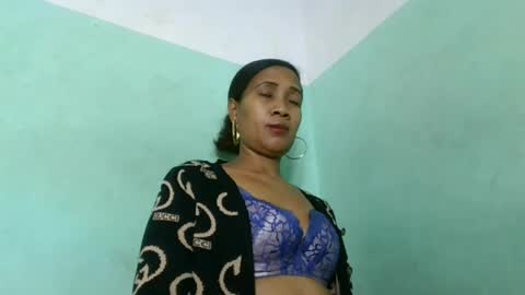 Snapshot of alyahtah chatting on 07-11-26, 07:16 alyahtah online show from 07-11-26, 07:16