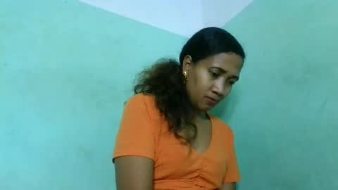 Snapshot of alyahtah chatting on 07-12-26, 07:27 alyahtah online show from 07-12-26, 07:27