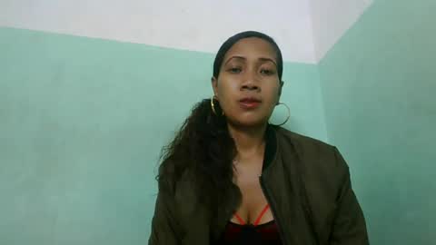 Snapshot of alyahtah chatting on 07-23-26, 07:17 alyahtah online show from 07-23-26, 07:17