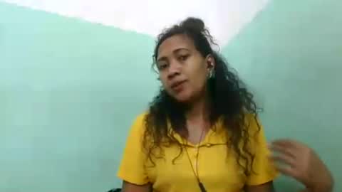 Snapshot of alyahtah chatting on 07-28-26, 03:43 alyahtah online show from 07-28-26, 03:43